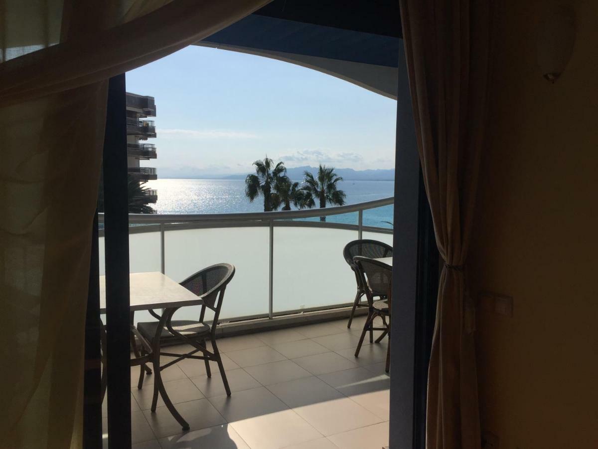 Apartamento En Playa Capellans Salou Bagian luar foto